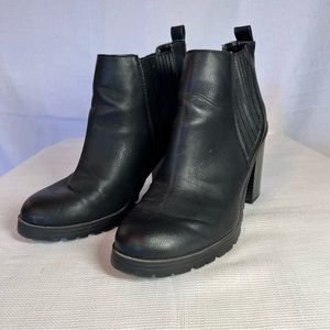 Ankle boots
